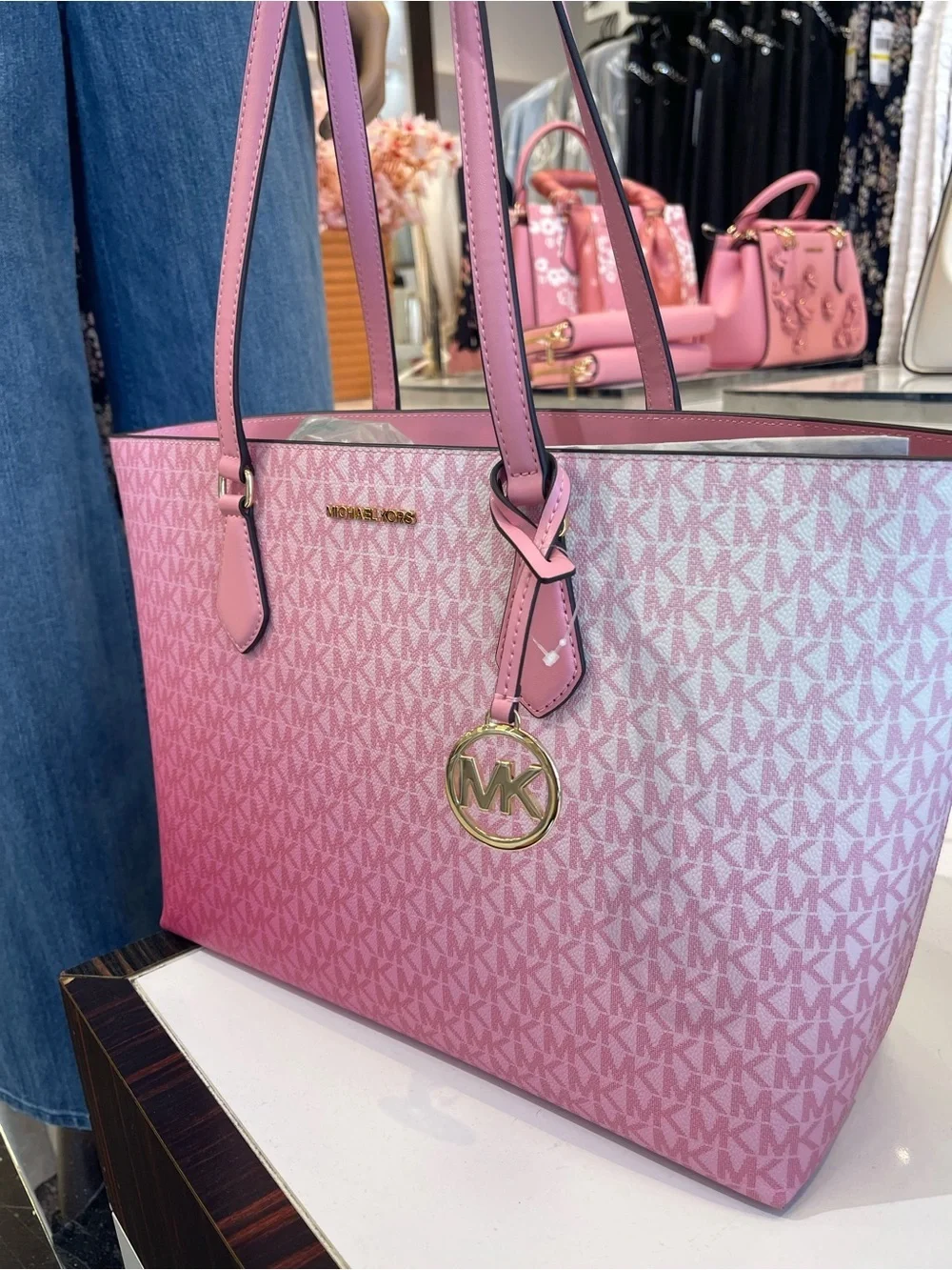 MICHAEL MICHAEL KORS SHEILA CARNATION LG Multifunctional TOTE bag  Carnation NWT